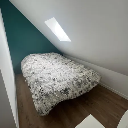 2 Proche , Centre , Phare *